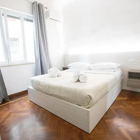 Hall In Bed and breakfast 2*