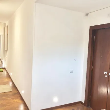 Hall In Bed and breakfast 2*