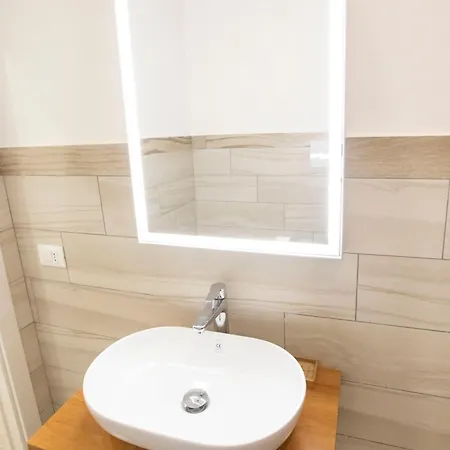 Hall In 住宿加早餐酒店 4*