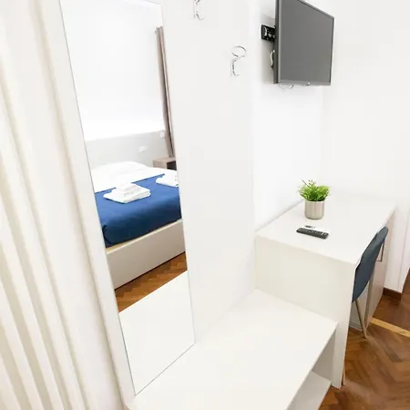 Hall In Nocleg ze śniadaniem Neapol