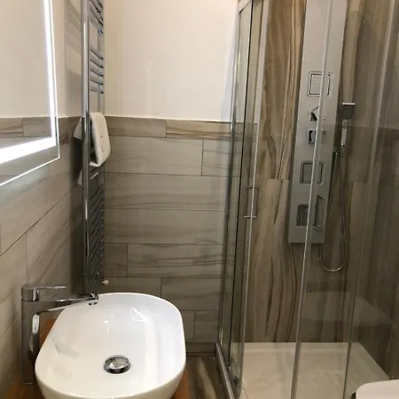 Hall In 住宿加早餐酒店 4*